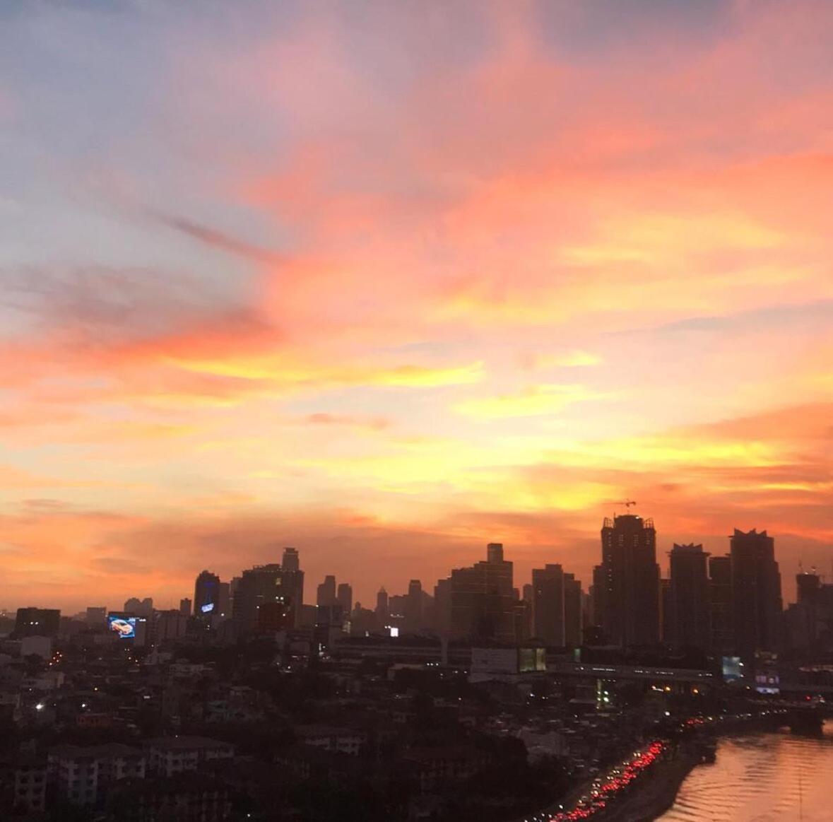 2br Type W View Sheridan * Manila