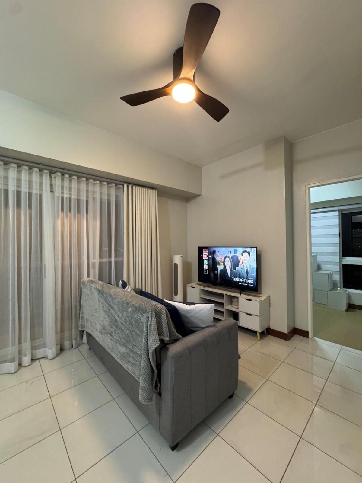 Apartment 2br Type W View Sheridan *