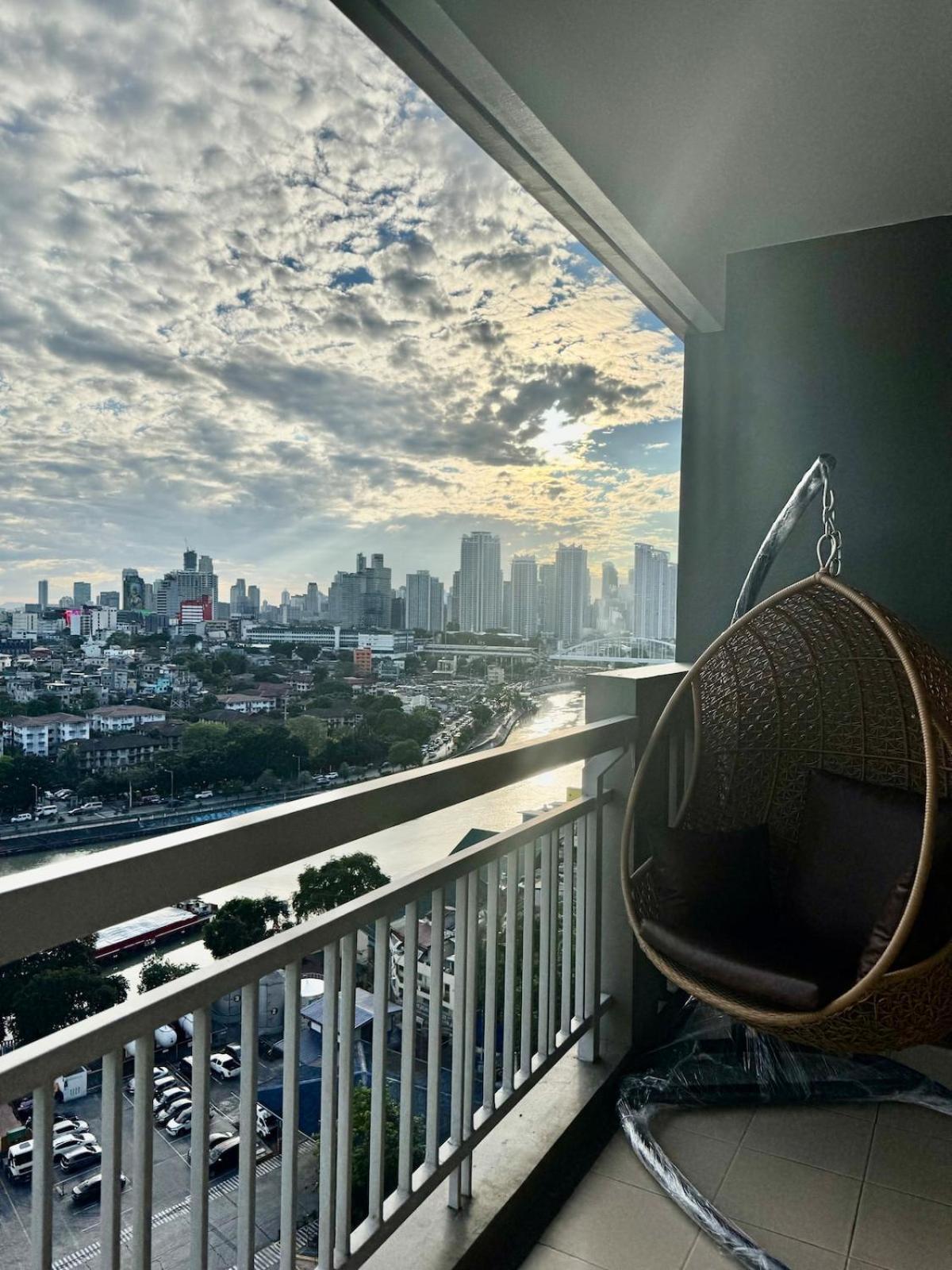 2br Type W View Sheridan Apartment *
