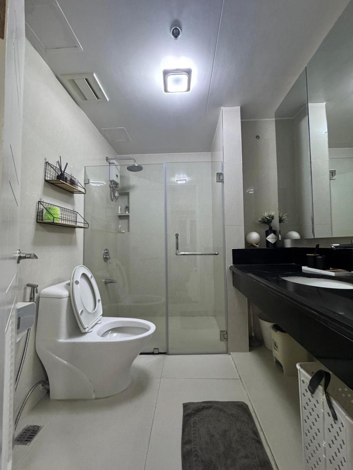 2br Type W View Sheridan Apartment