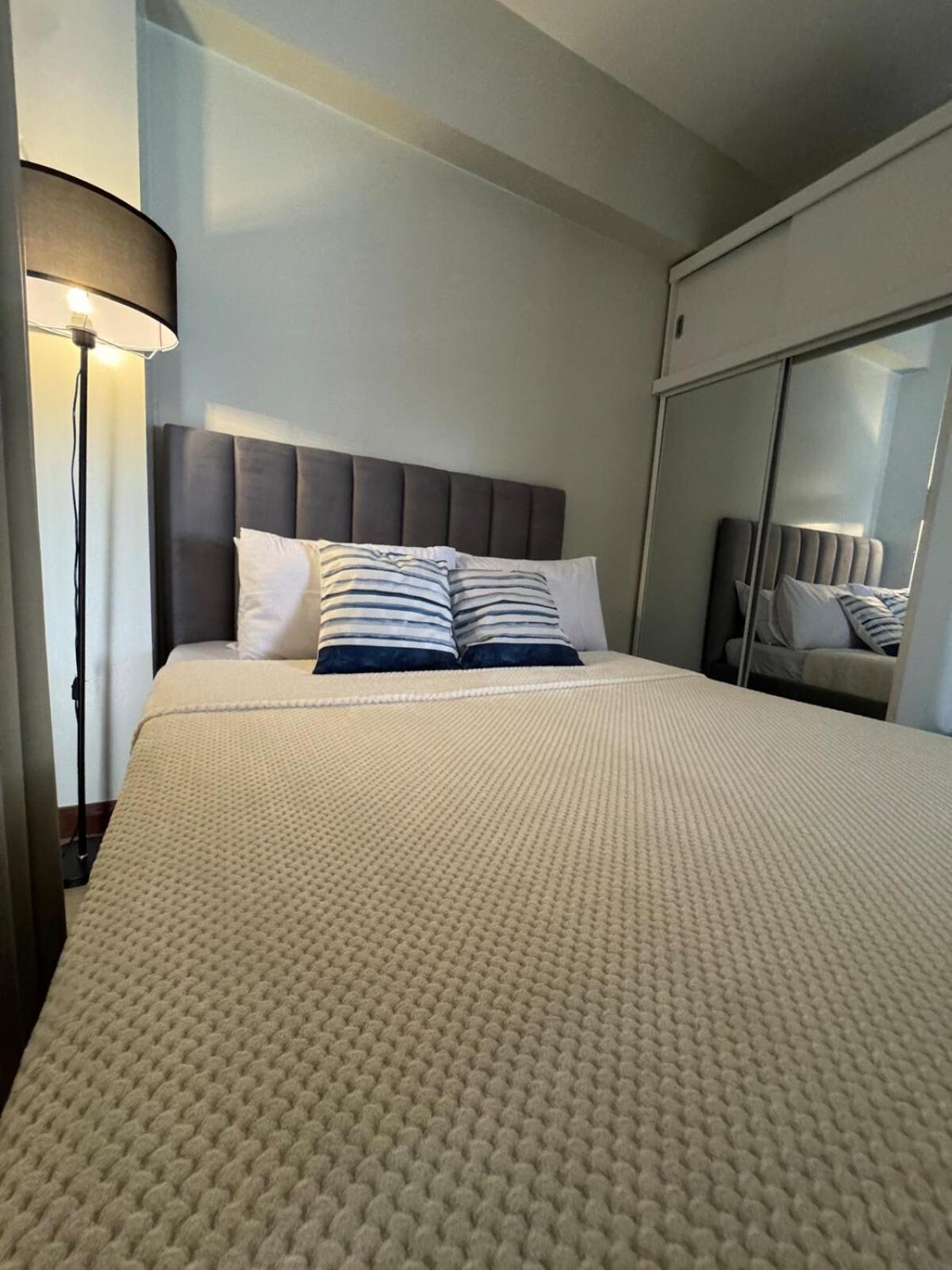 2br Type W View Sheridan